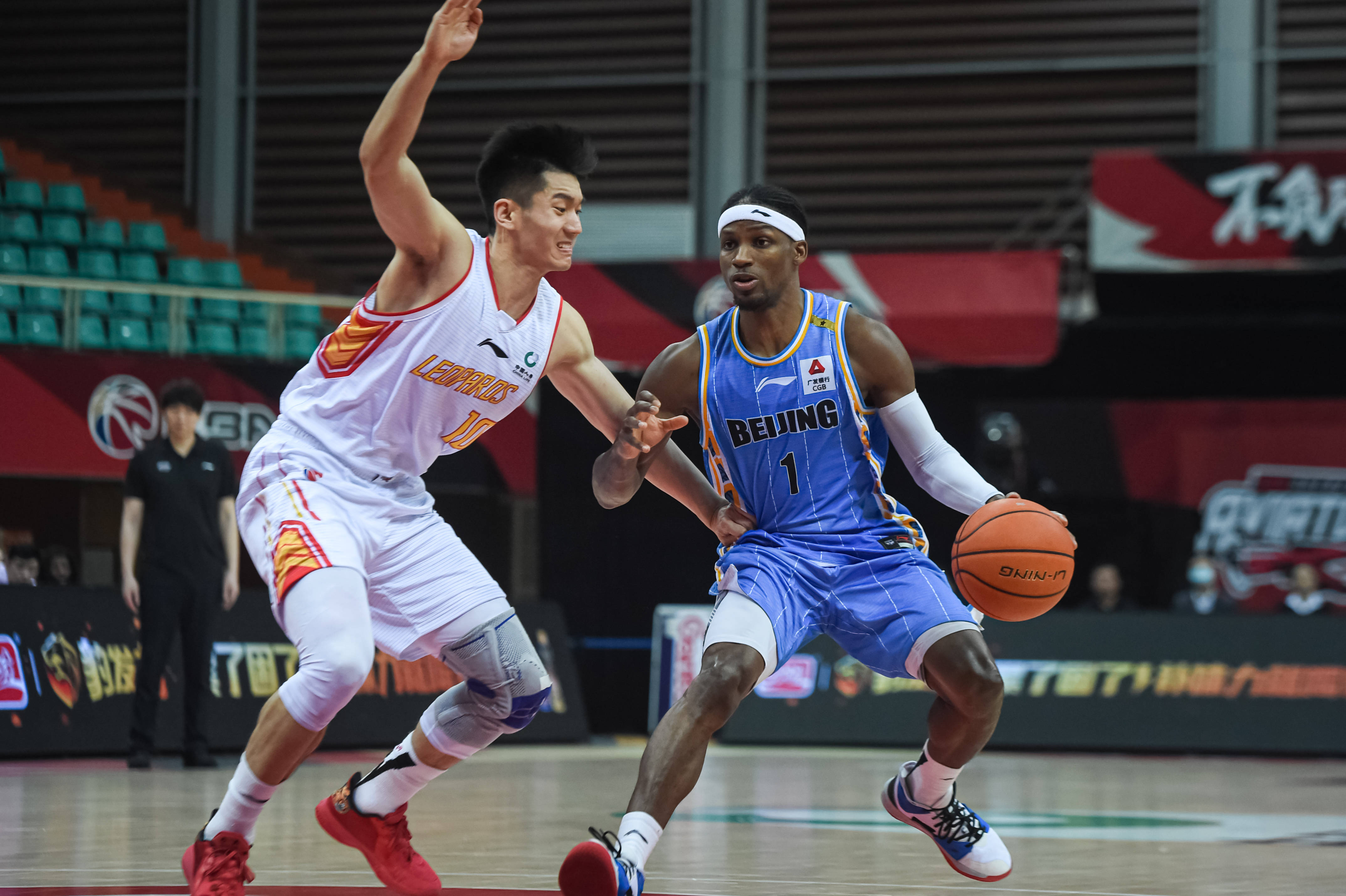 安洗莹以高 安洗莹以高